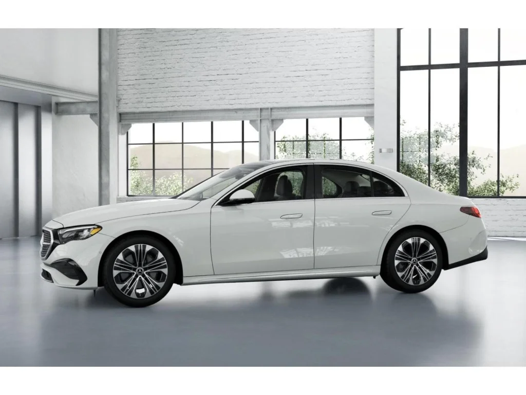 2025 Mercedes-Benz E-Class E350 - Photo 35