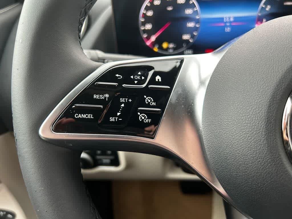 New 2026 Polar White Mercedes-Benz GLA 250 image 8