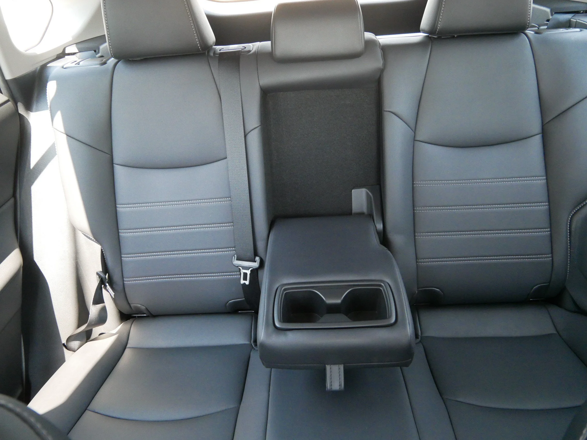 Used 2021 Magnetic Gray Metallic Toyota XLE Premium image 13