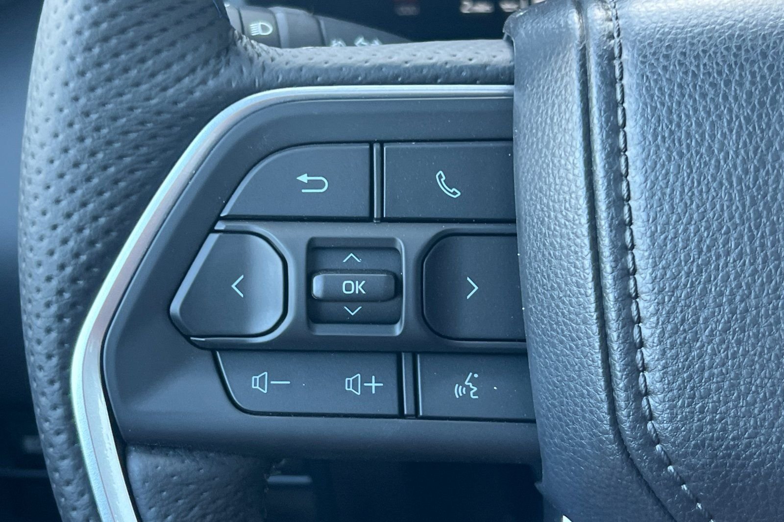 2025 Toyota Tundra Platinum - Photo 25