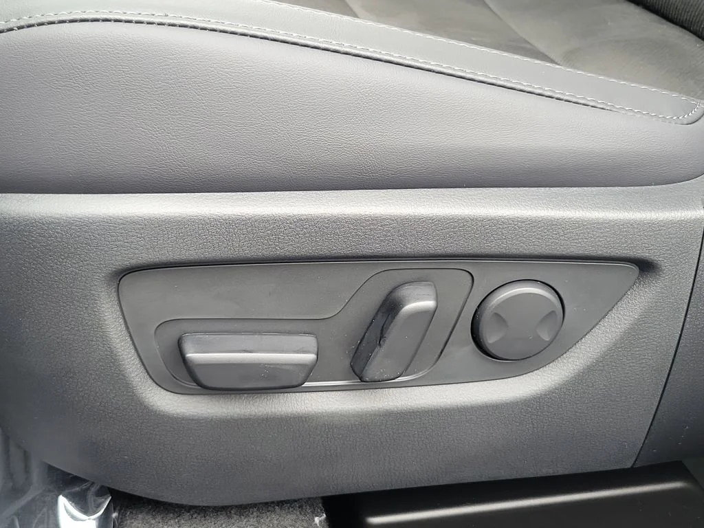 New 2026 Jet Black Mica Mazda 2.5 S Preferred AWD image 14