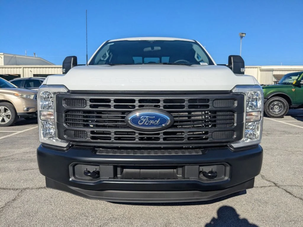 New 2026 Oxford White Ford XL image 9
