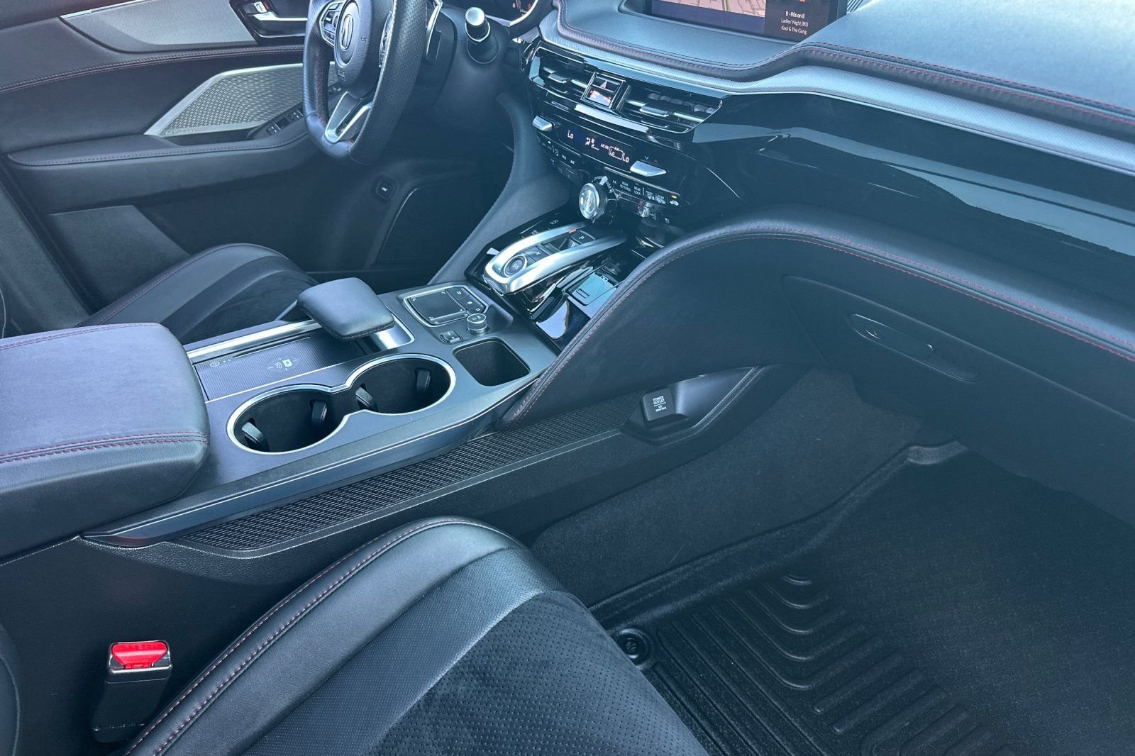 2024 Acura MDX A-Spec Package - Photo 13