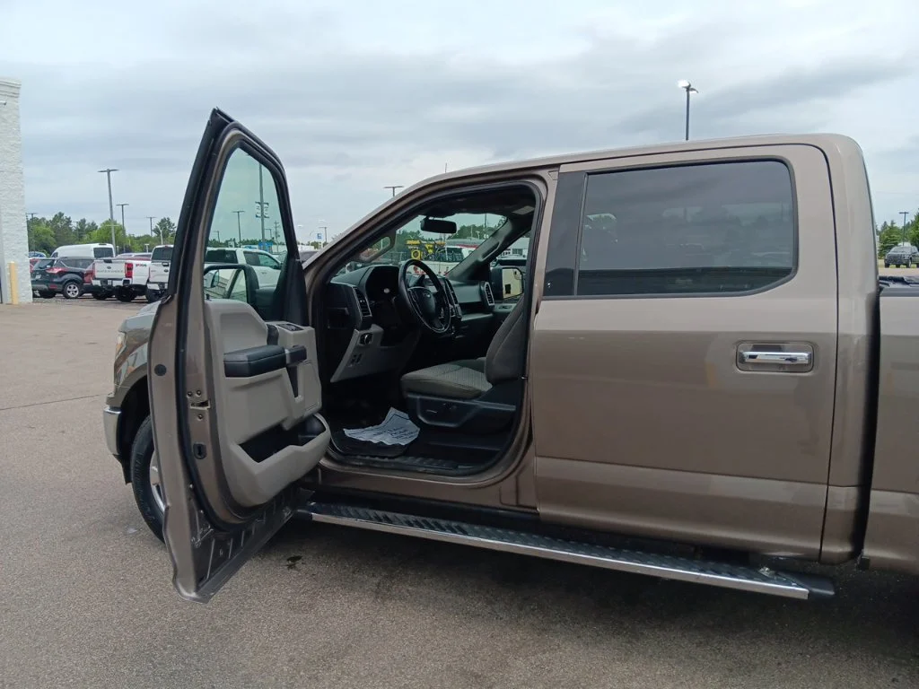Used 2020 Stone Gray Metallic Ford XLT image 13