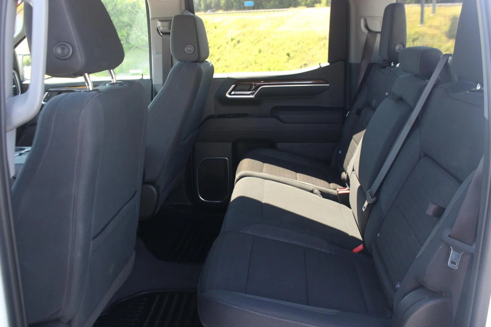 Used 2023 Summit White GMC Elevation image 34