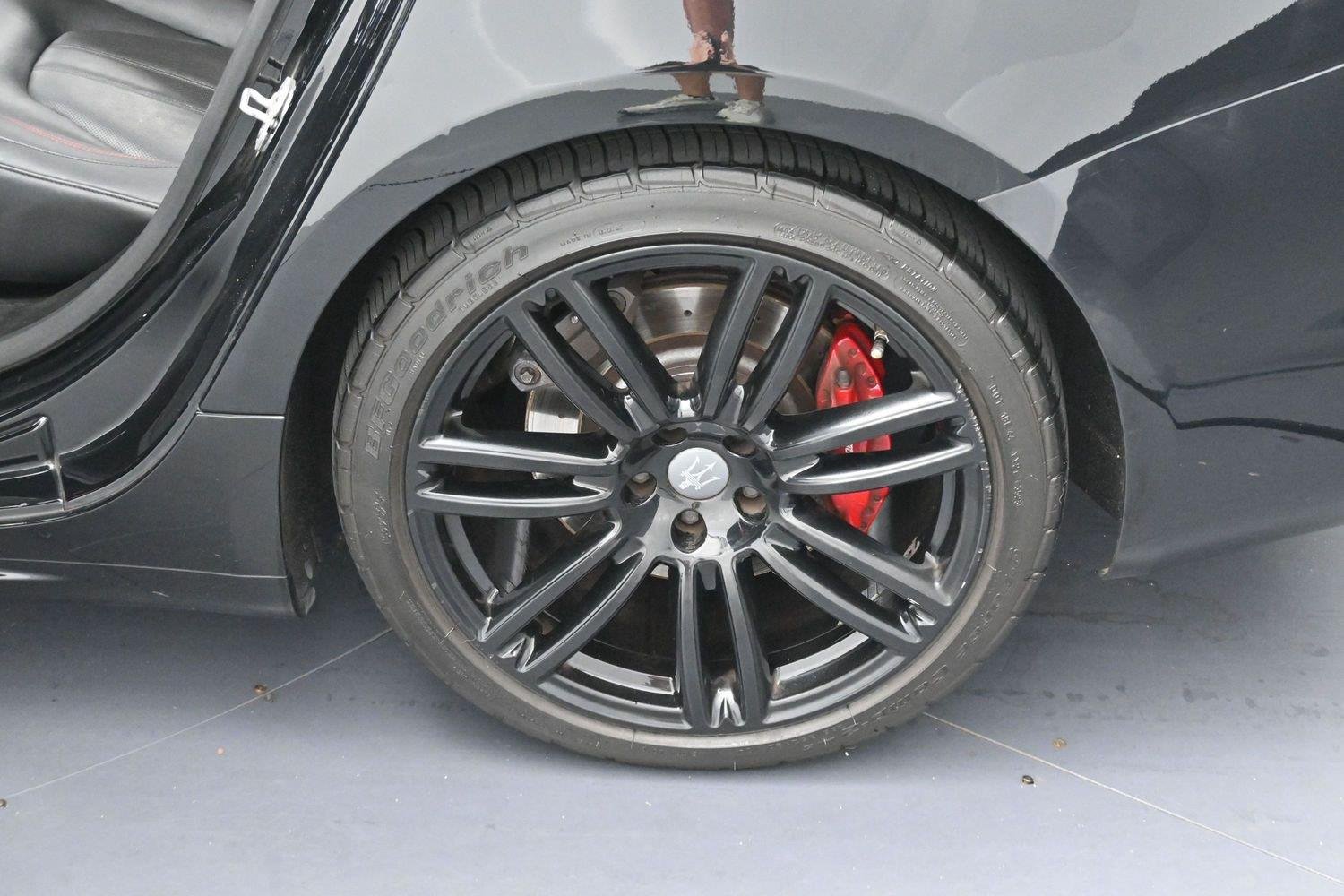 Used 2018 Nero Maserati S GranSport image 31