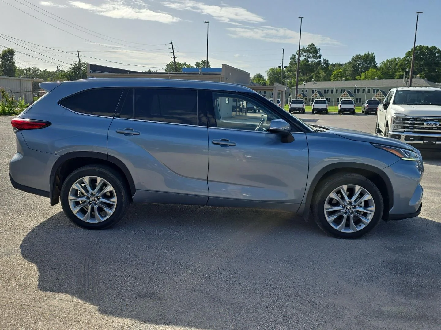 Used 2021 Moondust Toyota Platinum image 2