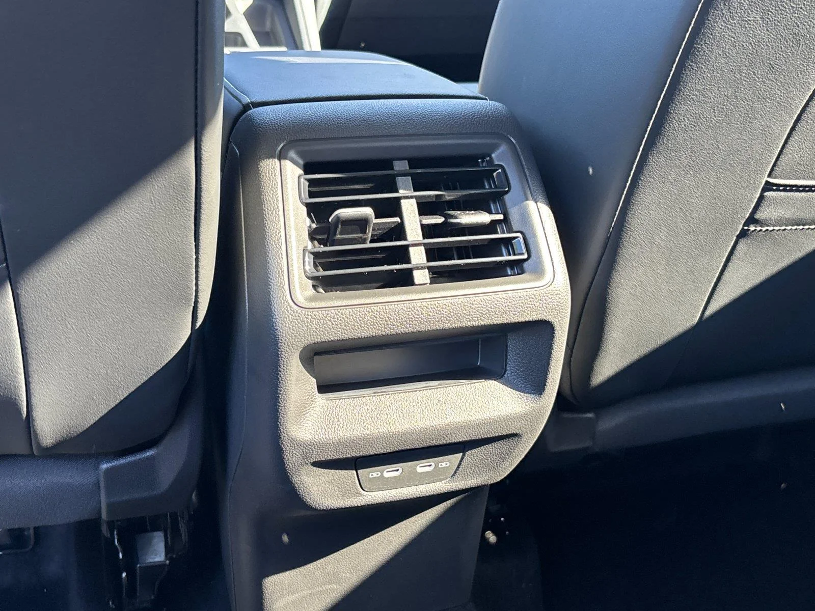 New 2026 Deep Black Pearl Volkswagen SE image 32