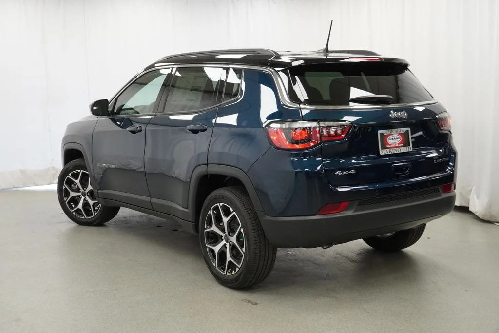New 2026 Fathom Blue Pearl-Coat Exterior Paint Jeep Limited image 12