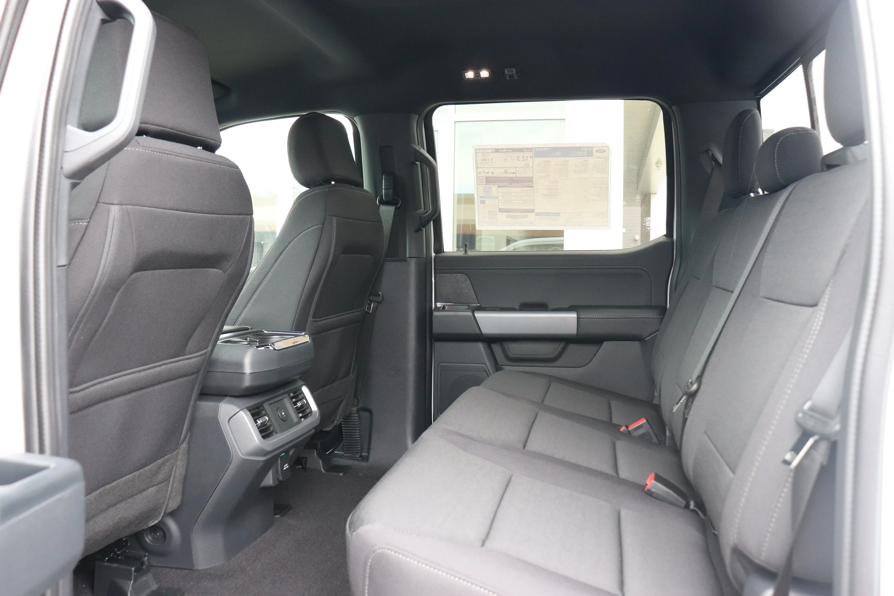 New 2026 OXFORD WHITE Ford XLT image 12