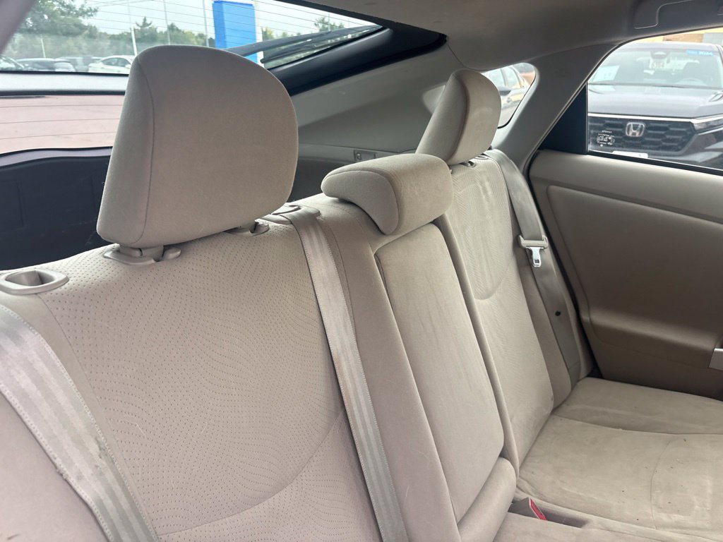 Used 2014 Pearl Toyota Three image 27