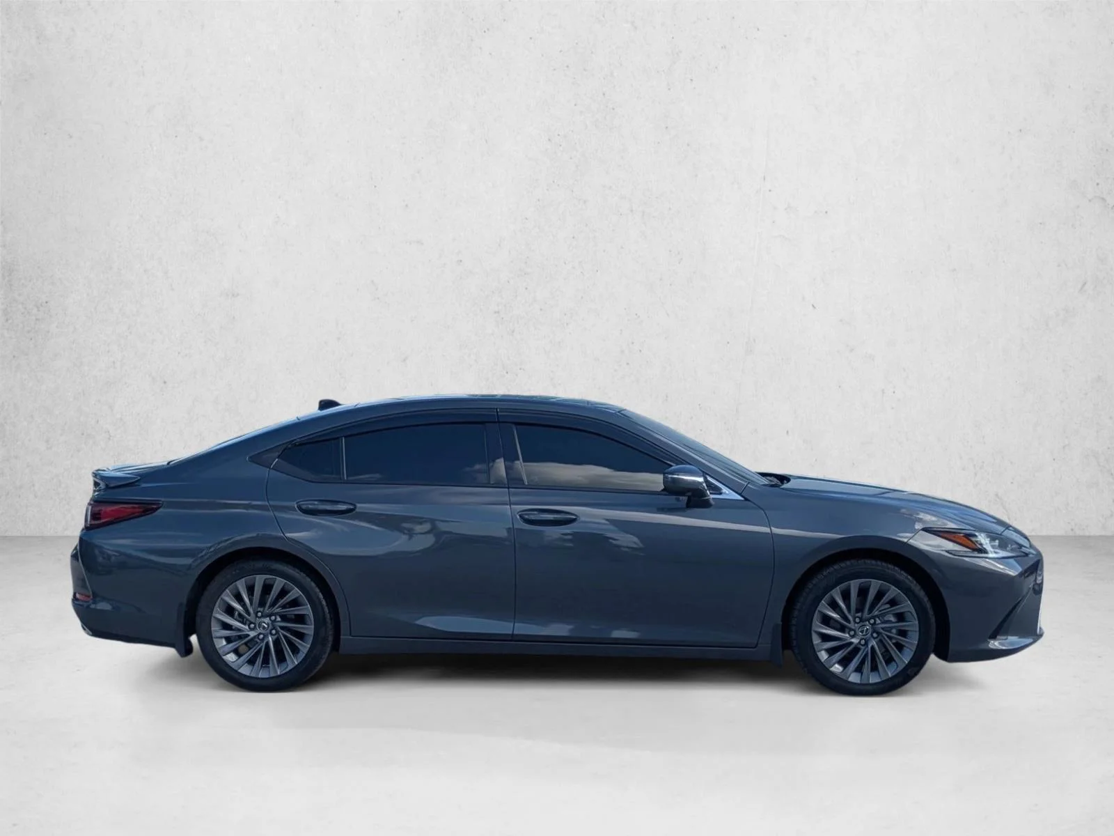 Used 2024 Cloudburst Gray Lexus ES 350 Ultra Luxury image 4