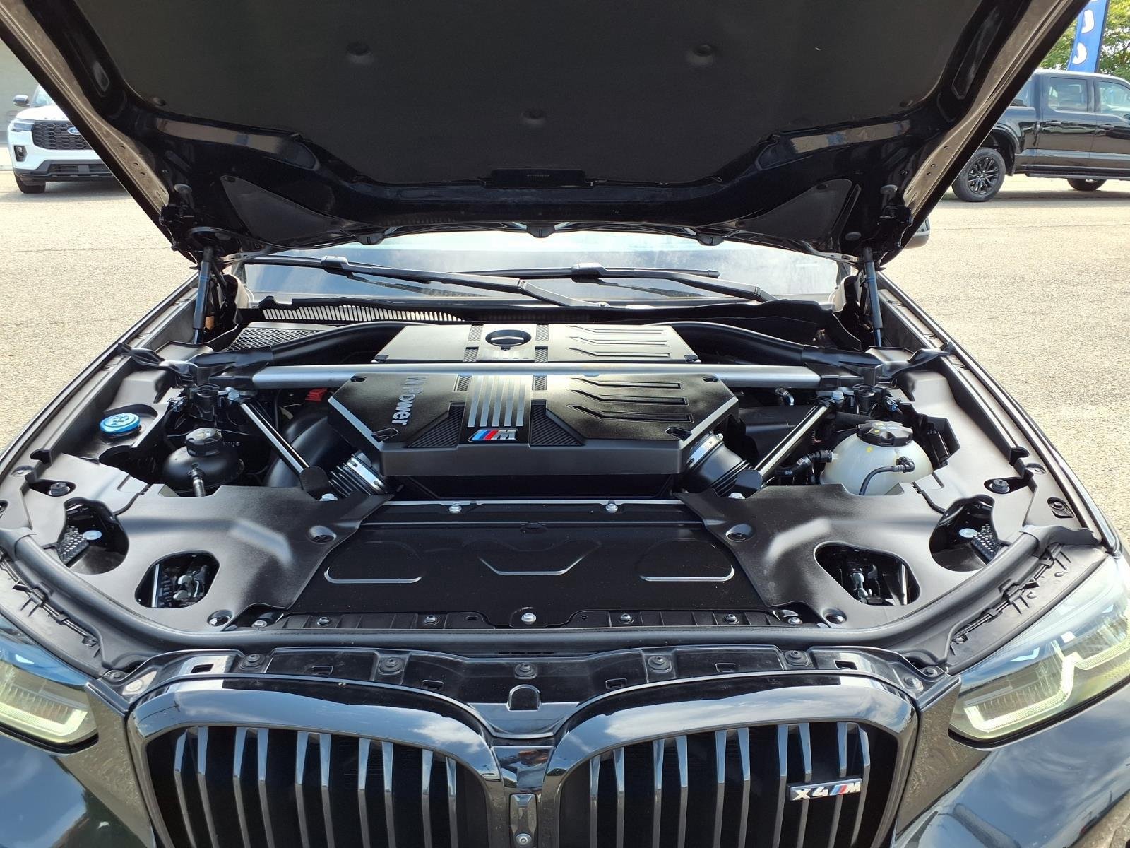 Used 2024 Black Sapphire Metallic BMW  image 32