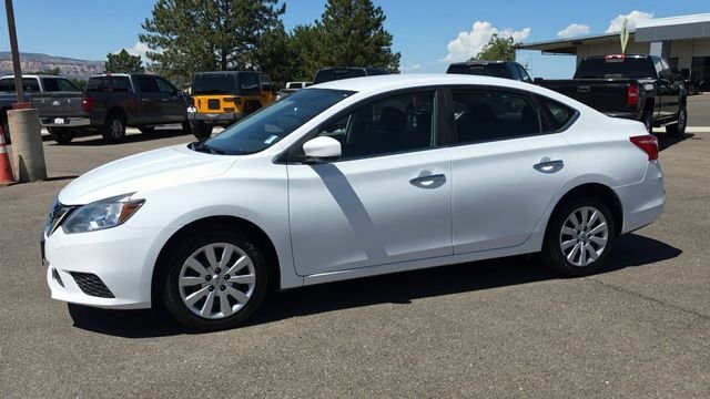 Used 2019 White Nissan S image 5