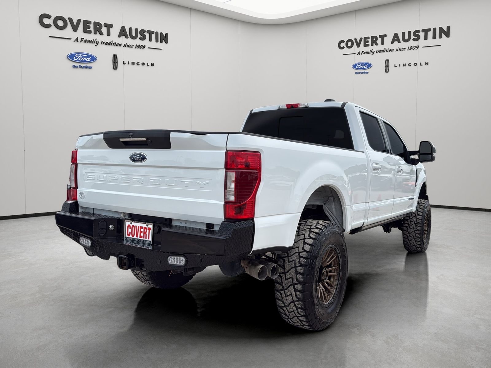 Used 2022 White Ford Lariat image 3