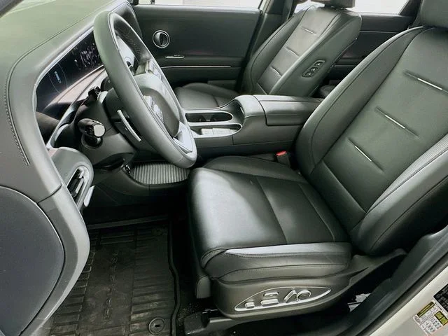 New 2026 Silver Hyundai Calligraphy image 9