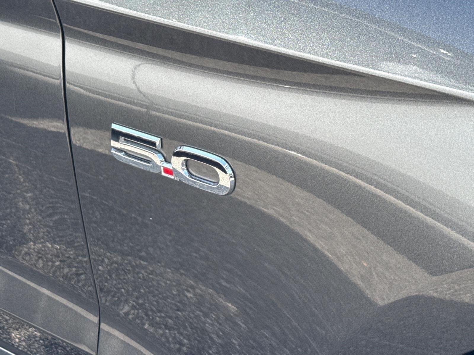 Used 2018  Ford GT Premium image 20