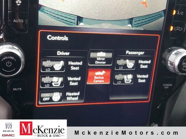 Used 2020 Diamond Black Cry Ram Laramie image 18