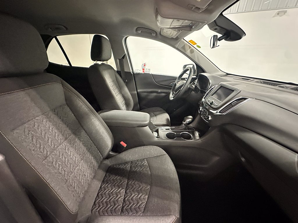 Used 2023 White Chevrolet LT image 27