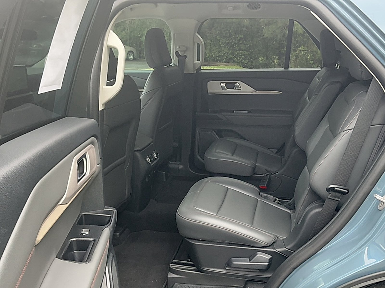 Used 2025 Vapor Blue Metallic Ford Active image 14
