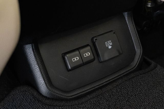 Used 2024  Toyota Platinum image 12