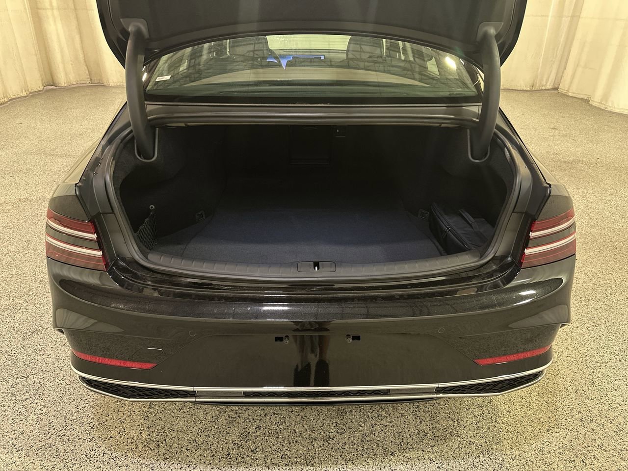 2026 GENESIS G80 Advanced - Photo 17