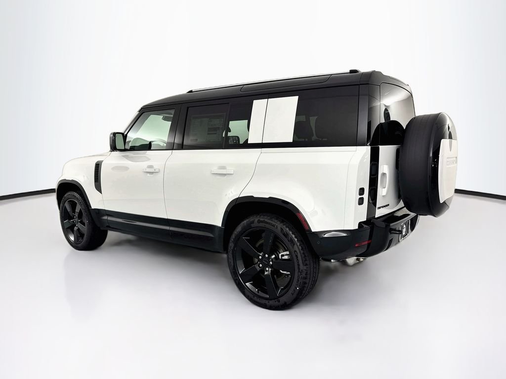 New 2026 Fuji White Land Rover X-Dynamic SE image 7