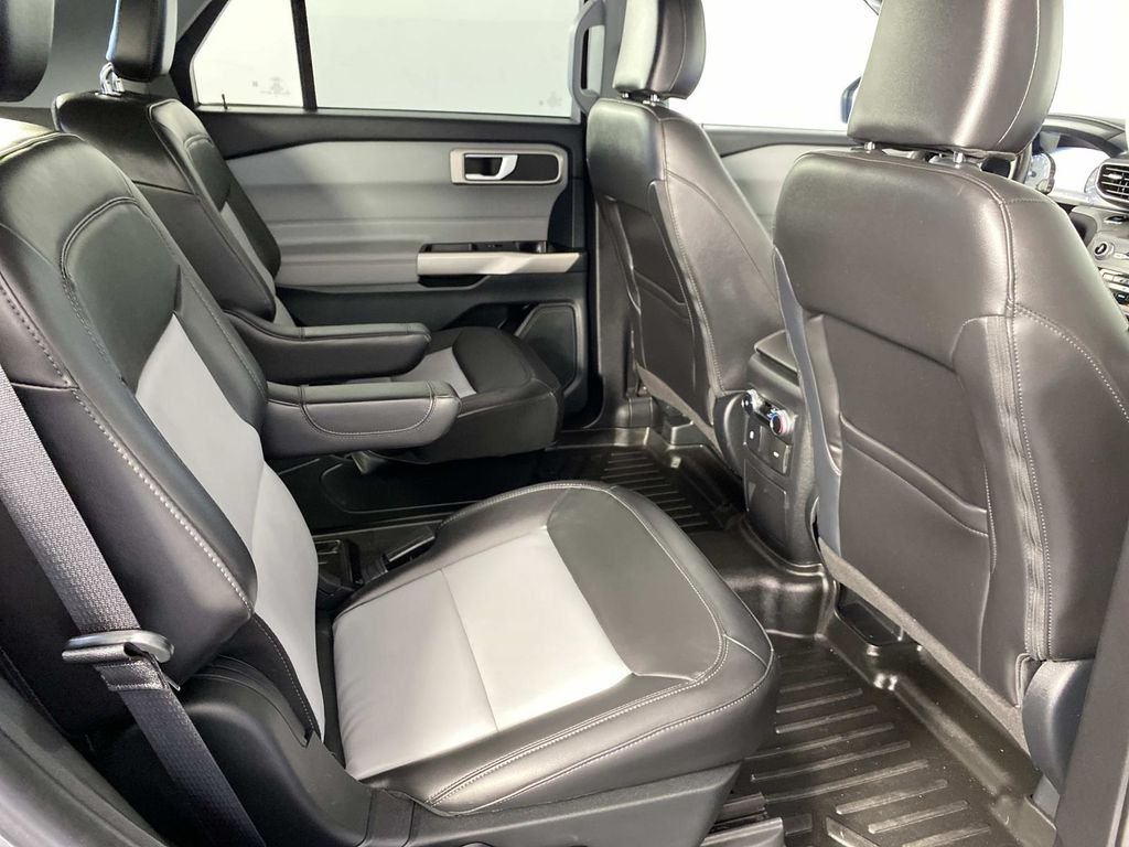 Used 2023 Gray Ford XLT image 12