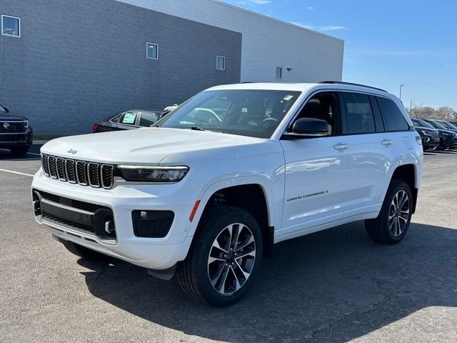 Used 2023 White Jeep Overland image 3