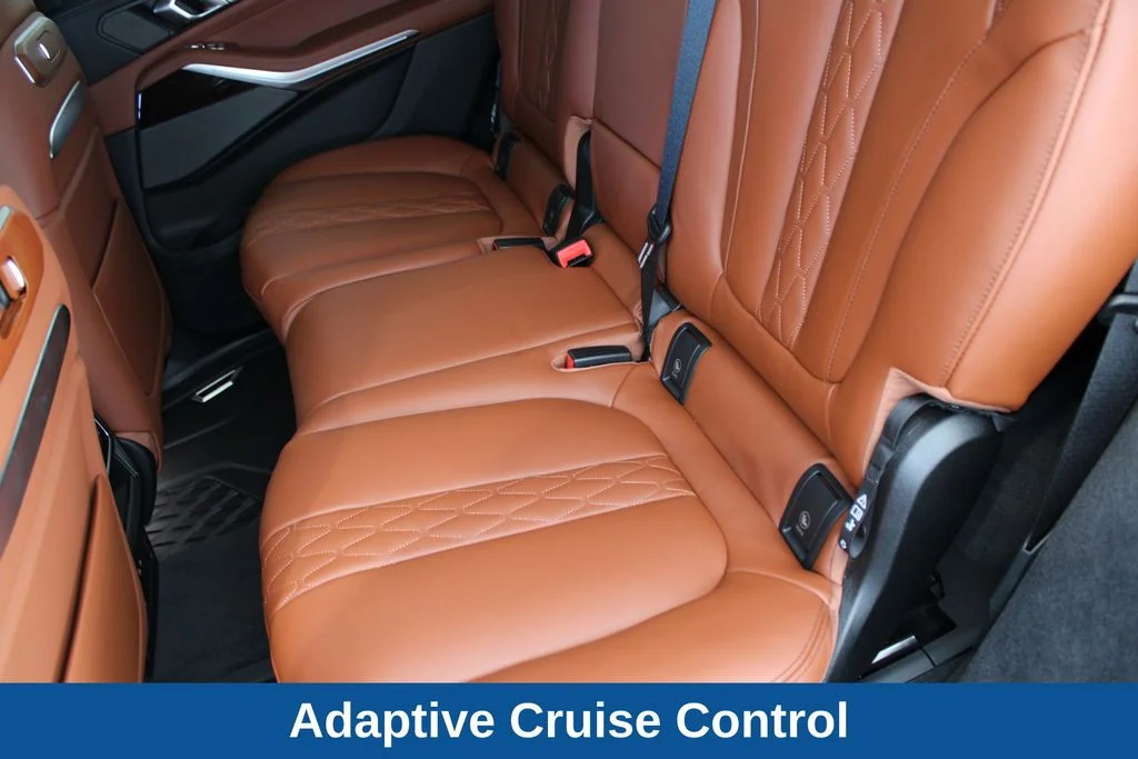 Used 2025 Blue Metallic BMW M60i image 20
