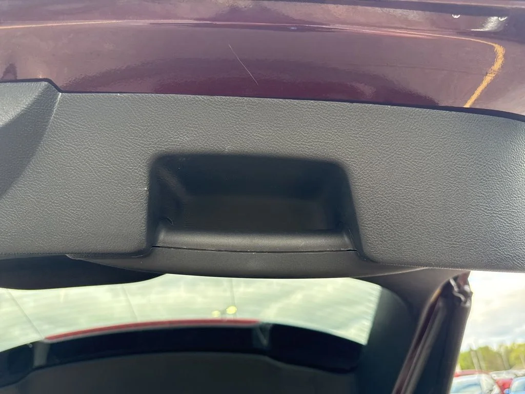 Used 2018 Burgundy Velvet Metallic Tinted Clearcoat Lincoln Reserve image 39