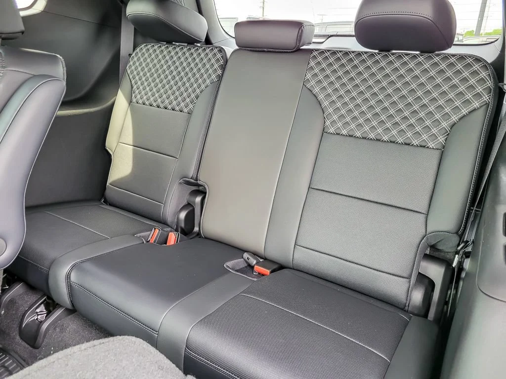 2026 GMC Acadia Denali - Photo 10