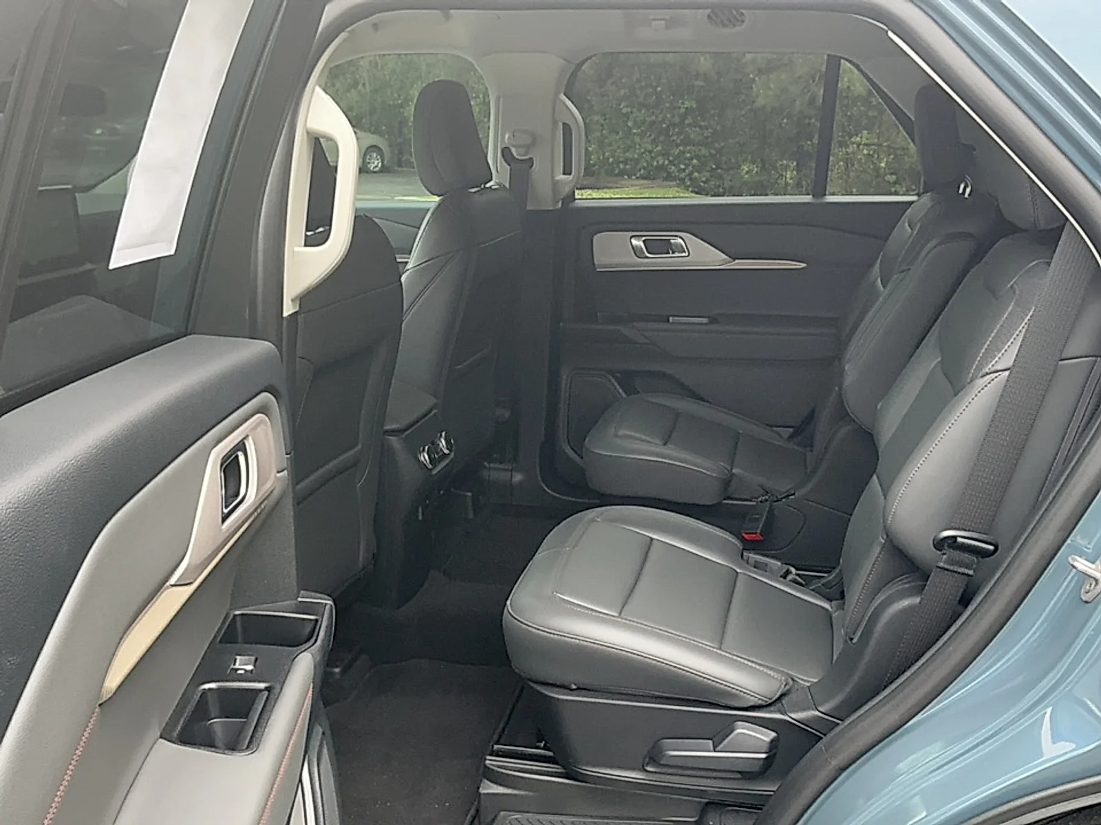 Used 2025 Vapor Blue Metallic Ford Active image 14