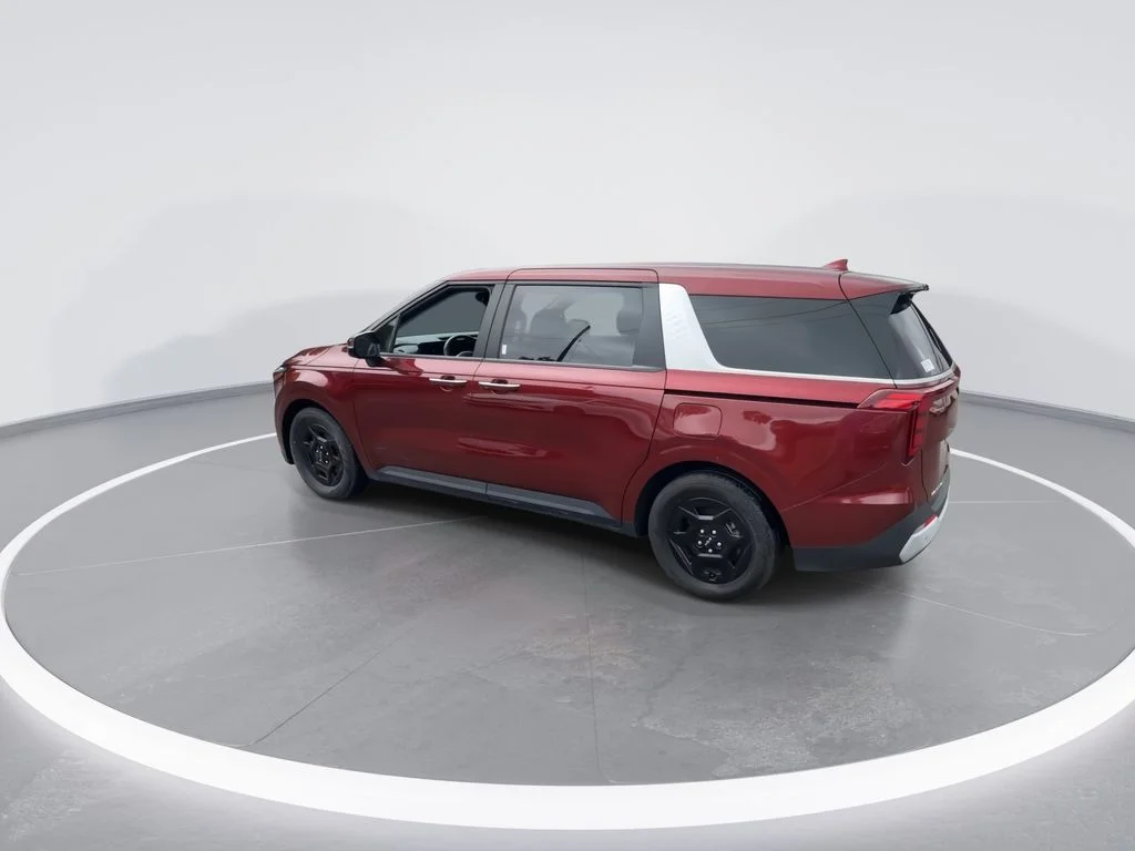 Used 2025 Red Kia LXS image 6