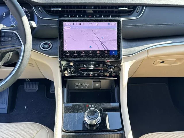 New 2025 Silver Jeep Limited image 27