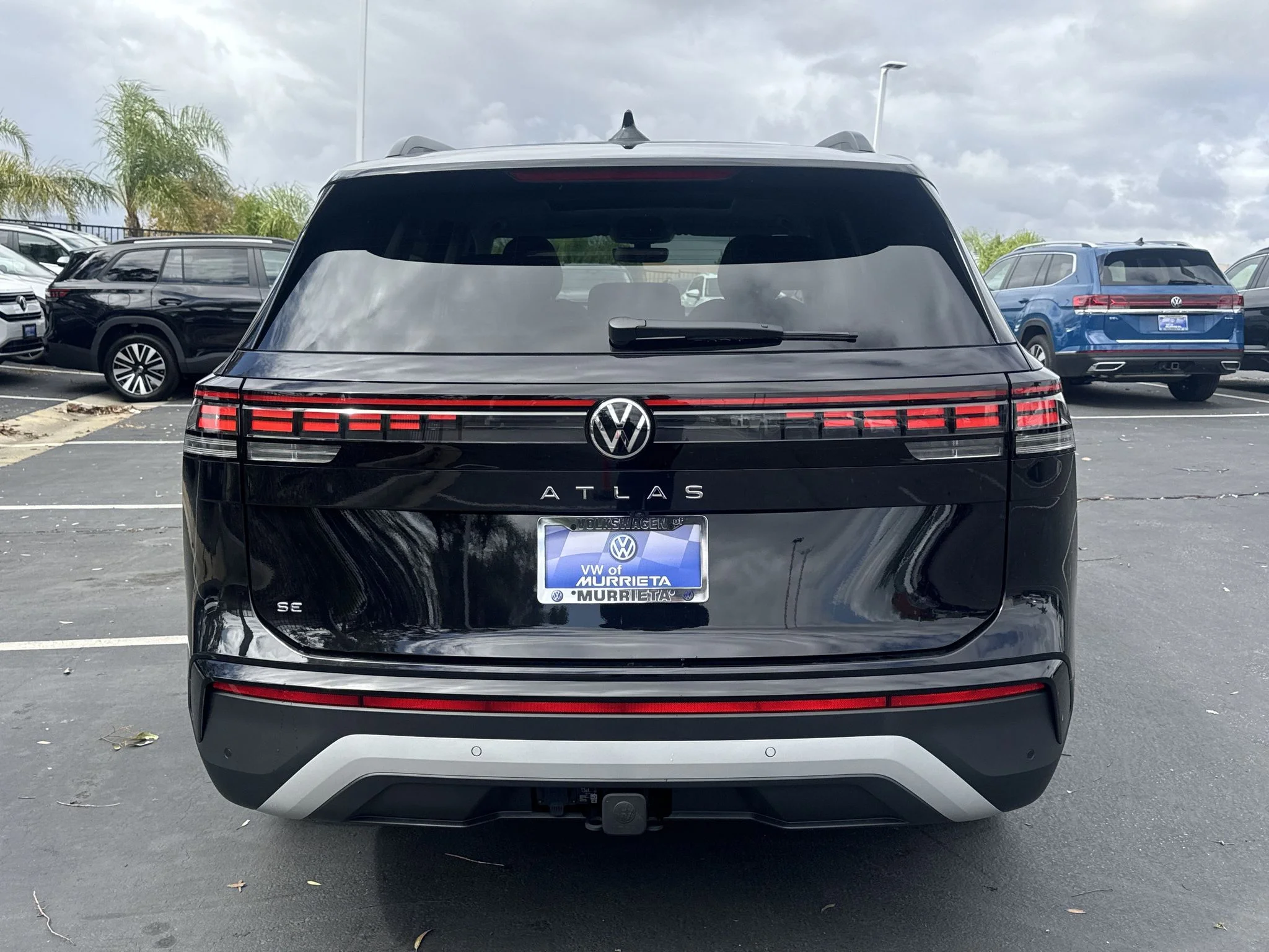 New 2027 Deep Black Pearl Volkswagen SE w/Technology image 6