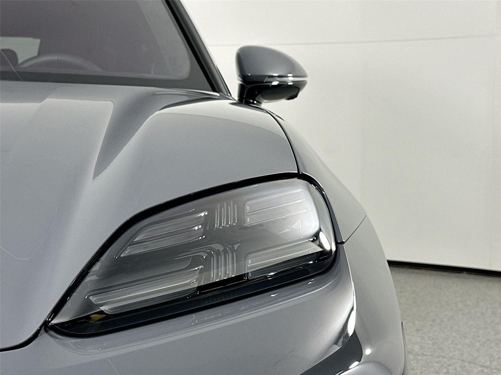 Used 2025 Slate Grey Neo Porsche Turbo image 15