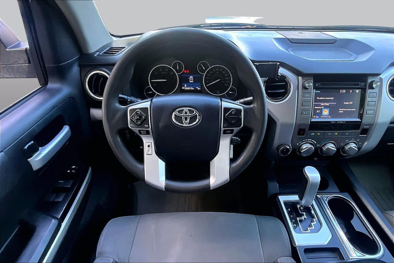 Used 2015 Super White Toyota SR5 image 5