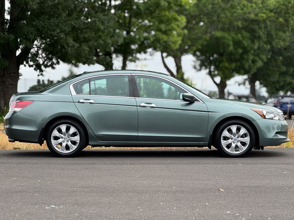Used 2009 Mystic Green Metallic Honda EX-L image 8