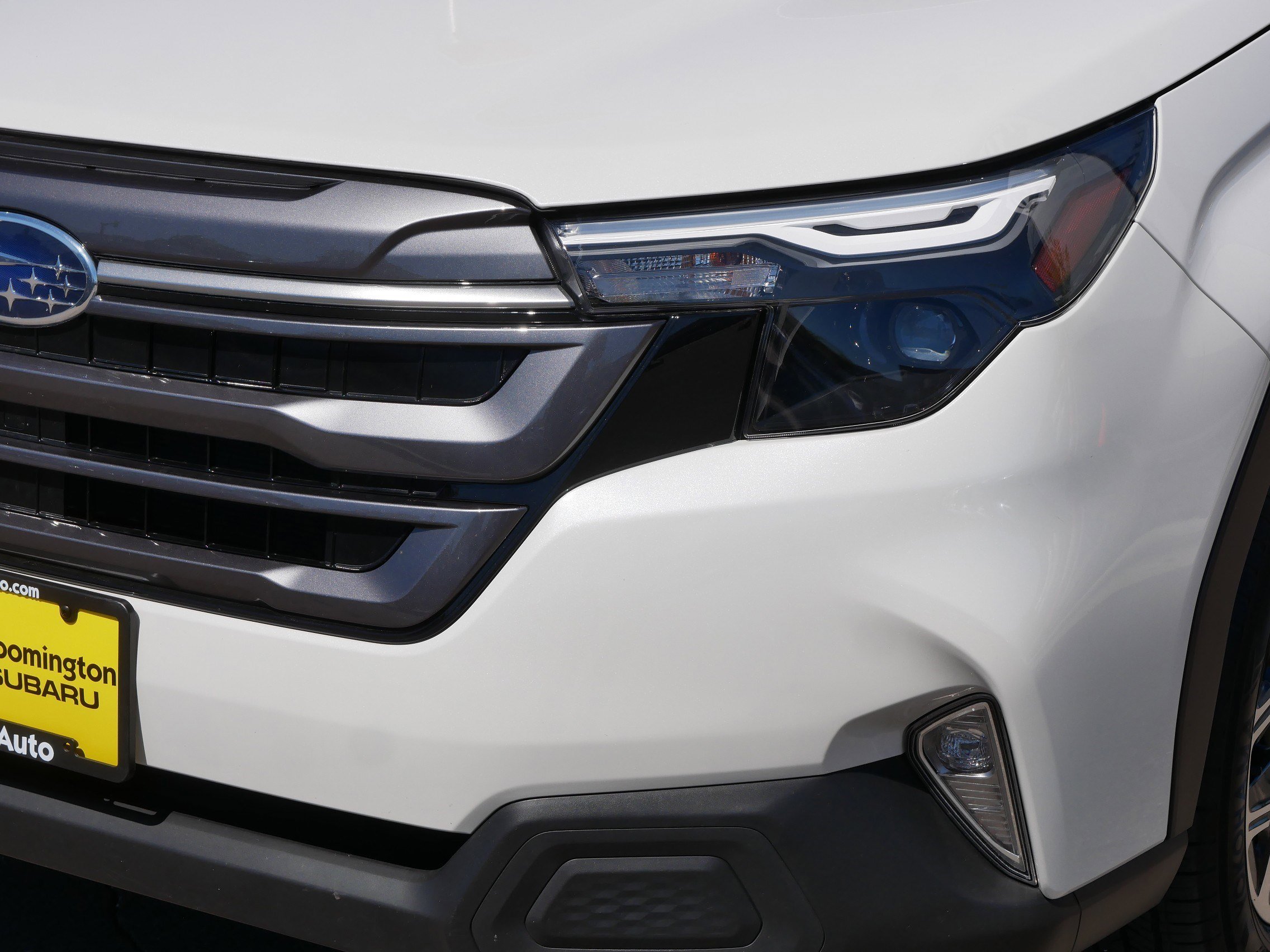 Used 2025 Crystal White Pearl Subaru Premium image 16