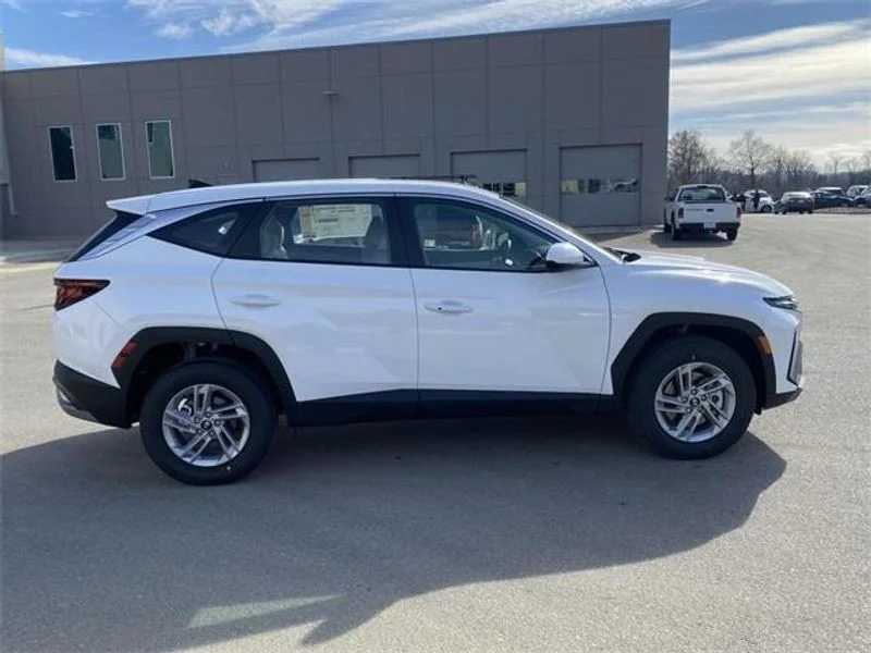 Used 2025 Serenity White Pearl Hyundai SE image 7