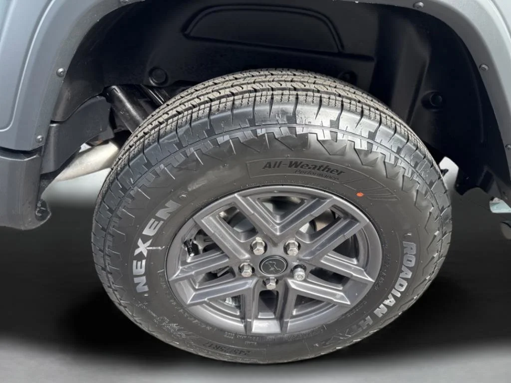 New 2026 Anvil Clear-Coat Exterior Paint Jeep Sport S image 24