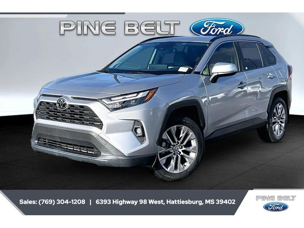 Used 2023 Silver Sky Metallic Toyota XLE Premium image 10