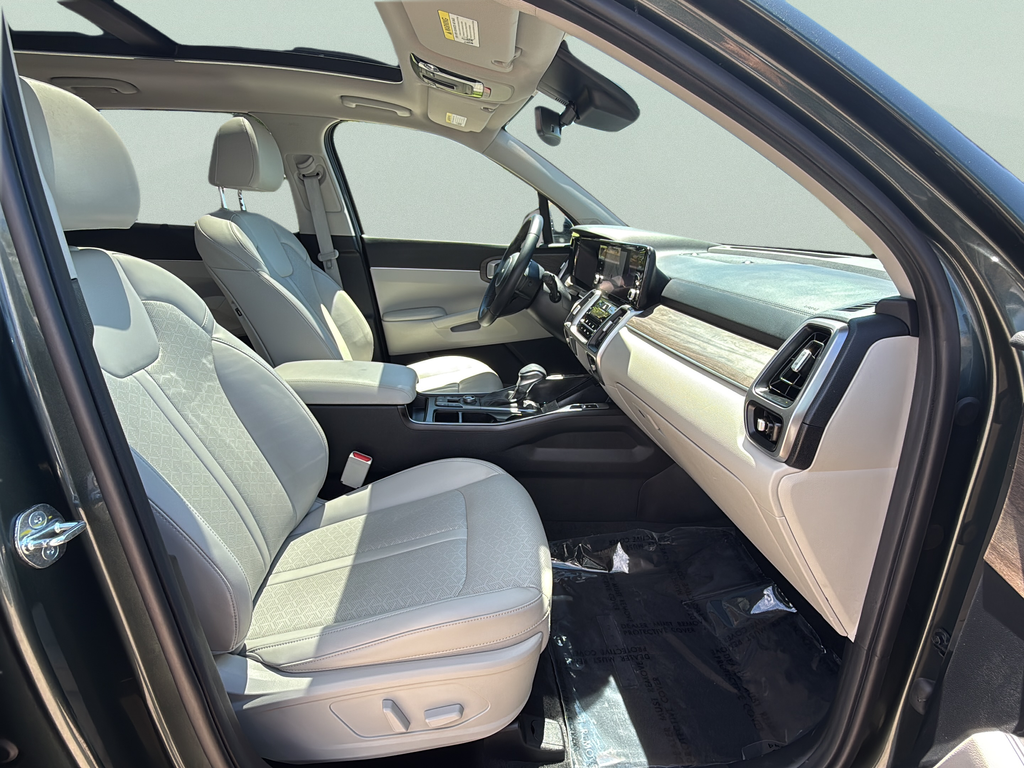 Used 2023 Aruba Green Kia X-Line EX image 18