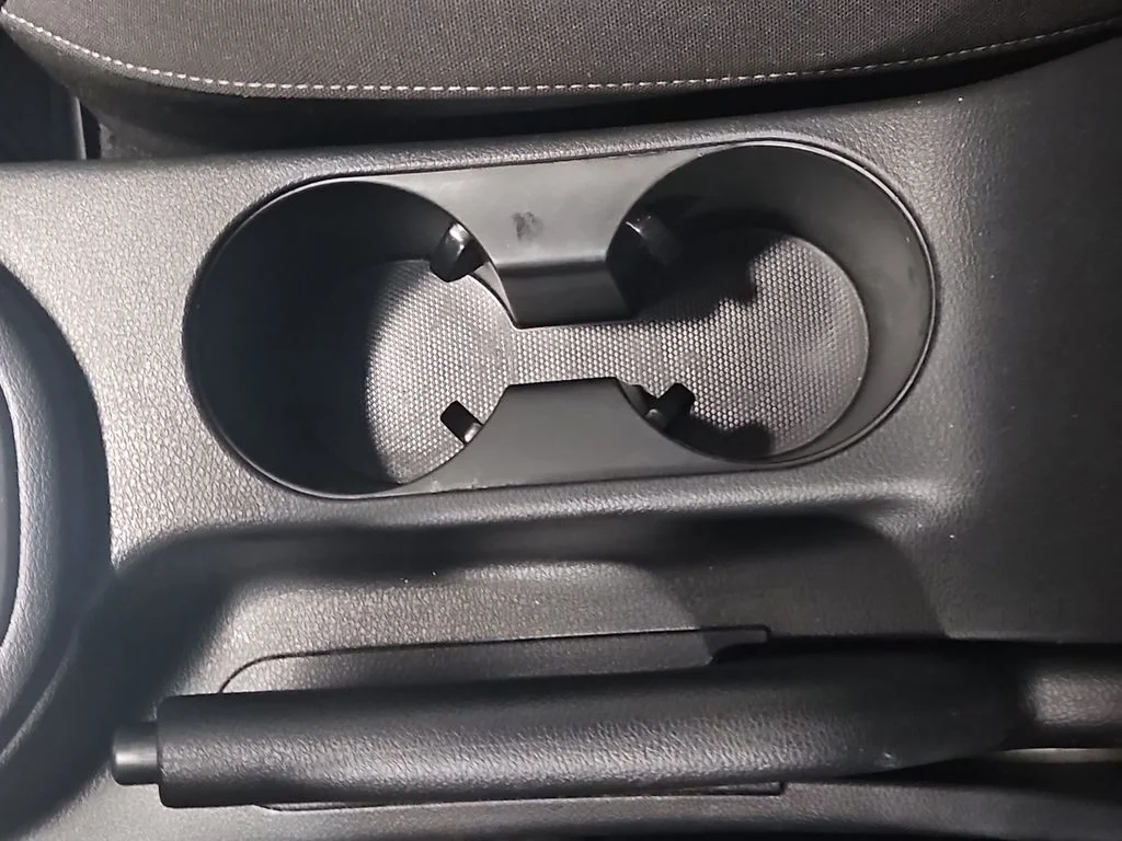 Used 2019 Black Kia LXS image 37