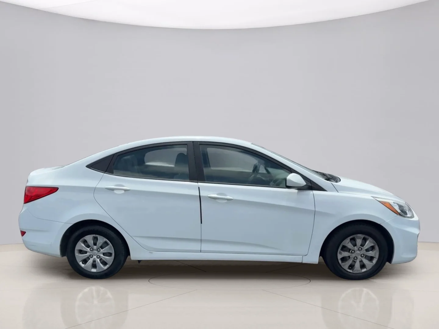 Used 2016 White Hyundai SE image 6
