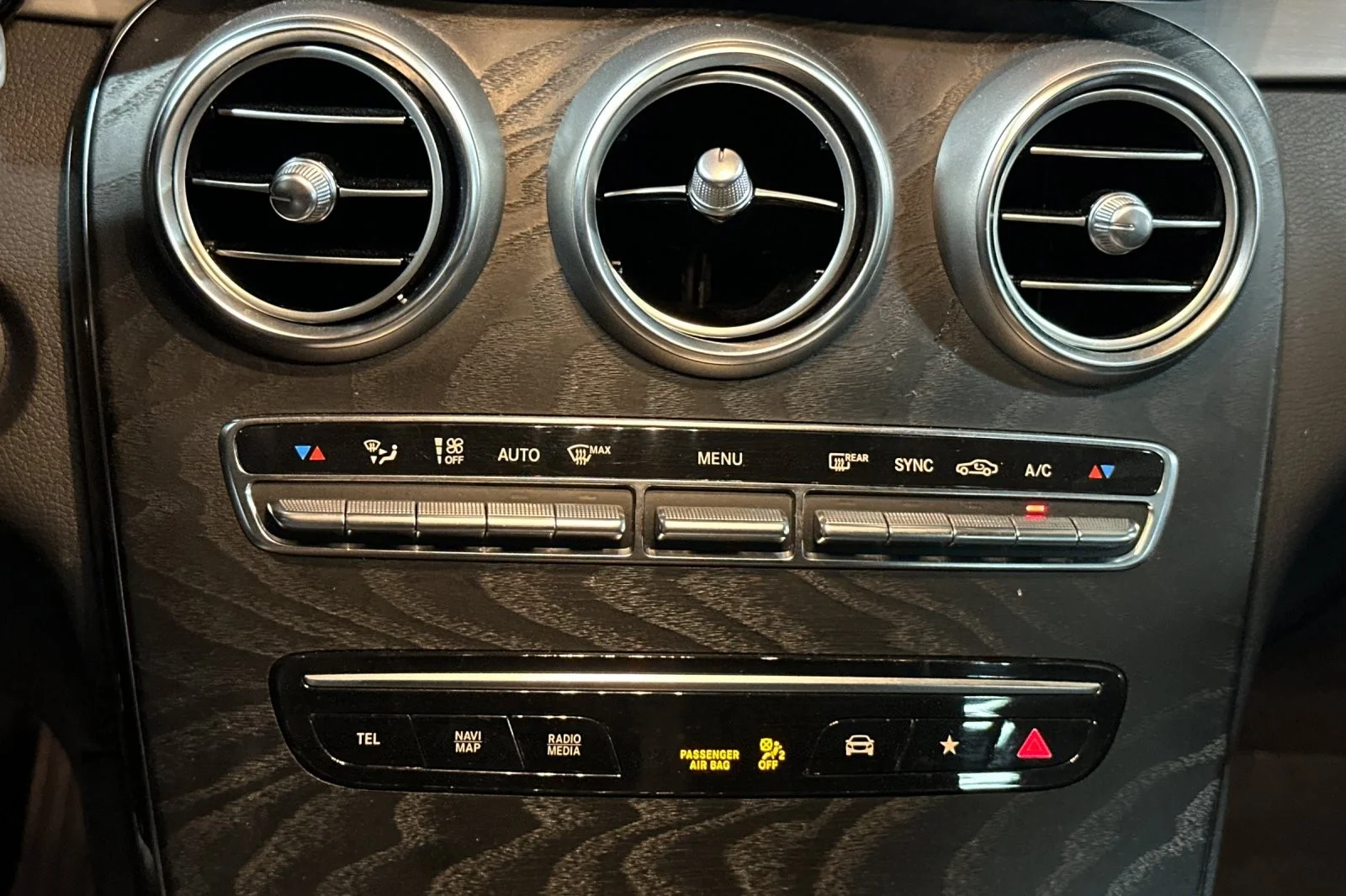 Used 2022 Black Mercedes-Benz GLC 300 4MATIC® SUV image 19