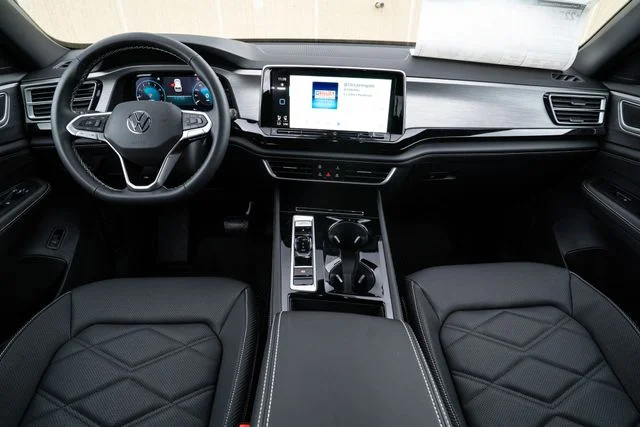 2026 Volkswagen Atlas Cross Sport SE w/Tech - Photo 12