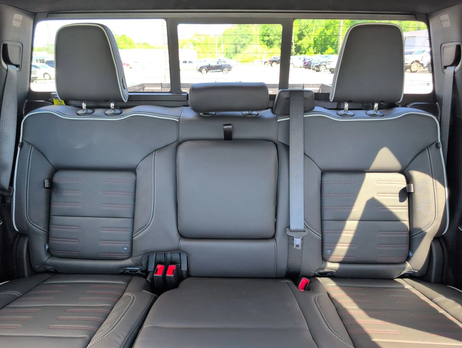 New 2026 Sterling Metallic GMC AT4X image 28
