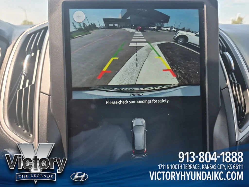 Used 2024 Gray Ford SEL image 21